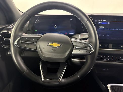 Used 2026 Chevrolet Equinox LT FWD image 20