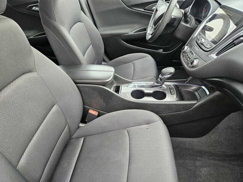 Used 2021 Chevrolet Malibu LT image 14