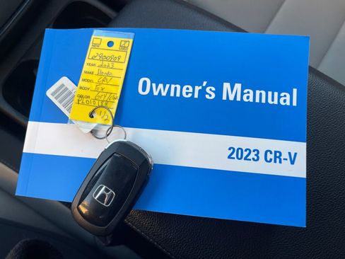 Used 2023 Honda CR-V EX image 4