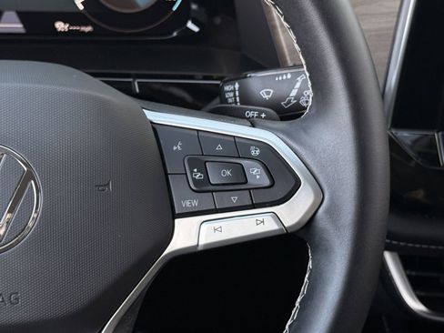 New 2025 Volkswagen Atlas SE image 14