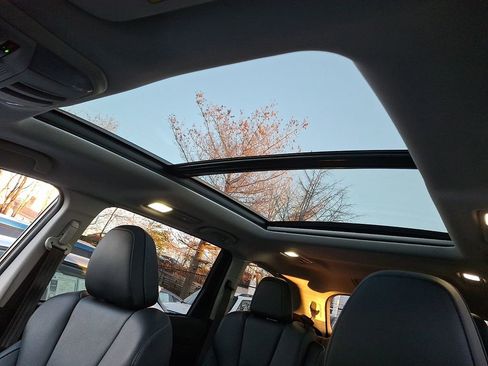 Used 2023 Subaru Ascent Touring image 10