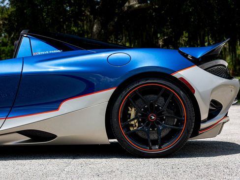 New 2024 McLaren 750S Spider image 8