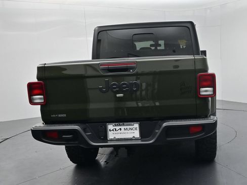 Used 2021 Jeep Gladiator Sport AWD/4WD image 7