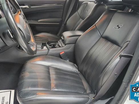 Used 2021 Chrysler 300 S image 31