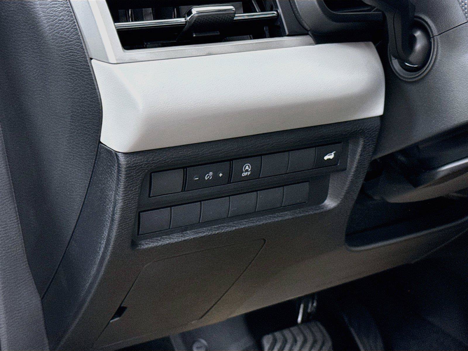 New 2026 Mitsubishi Outlander SE FWD image 12