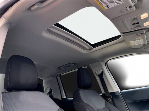 Used 2022 Ford Maverick XL image 29