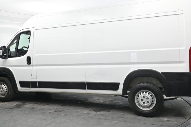 Used 2026 RAM ProMaster 2500 w/ Convenience Group FWD image 4