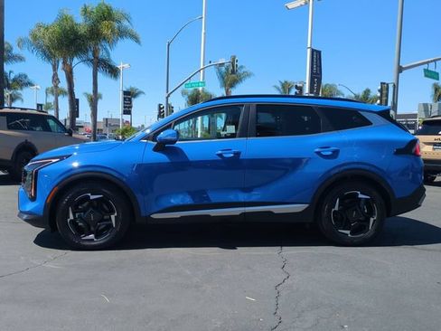 Certified 2026 Kia Sportage EX w/ EX Panorama Roof Package FWD image 6