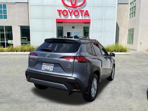 Used 2025 Toyota Corolla Cross LE AWD/4WD image 6
