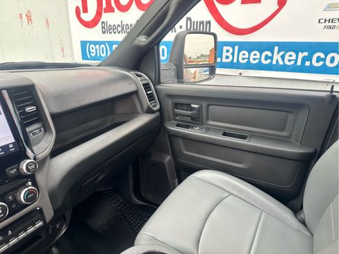 Used 2024 RAM 2500 Tradesman w/ Chrome Appearance Group AWD/4WD image 31