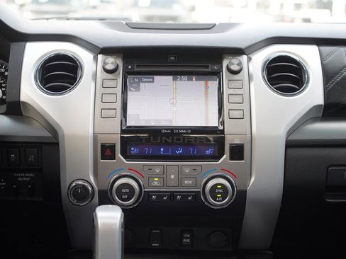 Used 2018 Toyota Tundra Platinum image 30