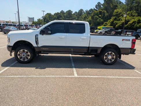 Certified 2024 Ford F250 King Ranch AWD/4WD image 8