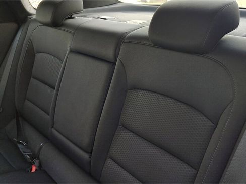 Used 2016 Chevrolet Malibu LT image 27