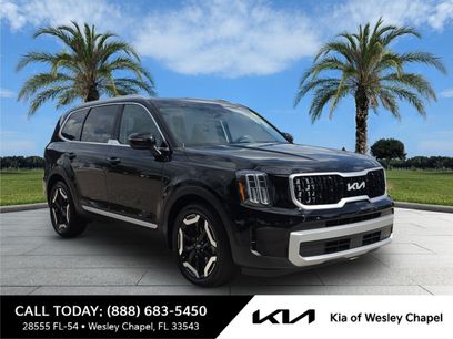 Certified 2023 Kia Telluride EX w/ EX Captain's Chair Package