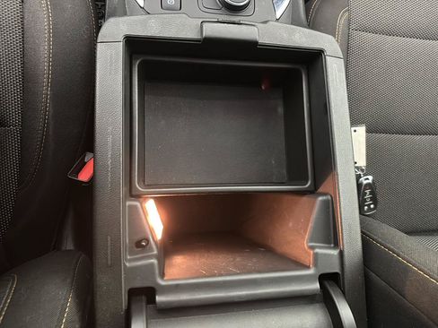 Used 2018 Chevrolet Traverse LT FWD image 36