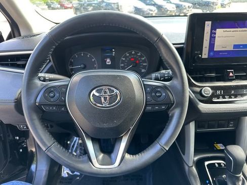 Used 2023 Toyota Corolla Cross LE w/ Moonroof Package AWD/4WD image 35
