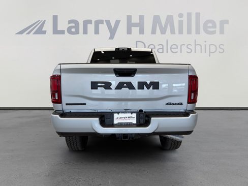 New 2026 RAM 2500 Big Horn AWD/4WD image 4