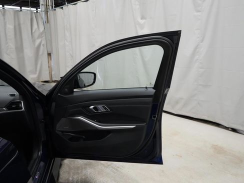 Used 2023 BMW M3 w/ Executive Package RWD image 29