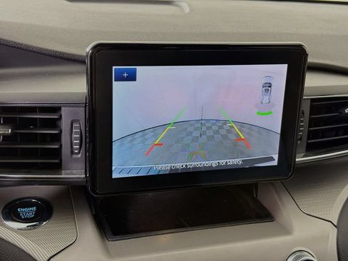 Used 2023 Ford Explorer XLT w/ Equipment Group 202A RWD image 18