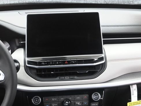 New 2026 Jeep Compass Limited image 26