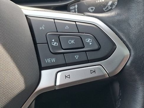 Used 2025 Volkswagen Jetta SE FWD image 22