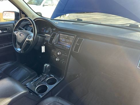 Used 2013 Ford Flex SEL image 17