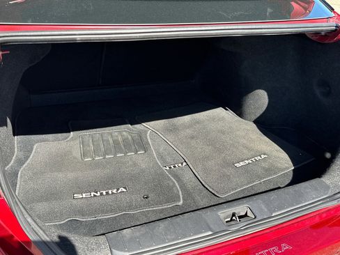 Certified 2024 Nissan Sentra SR FWD image 16
