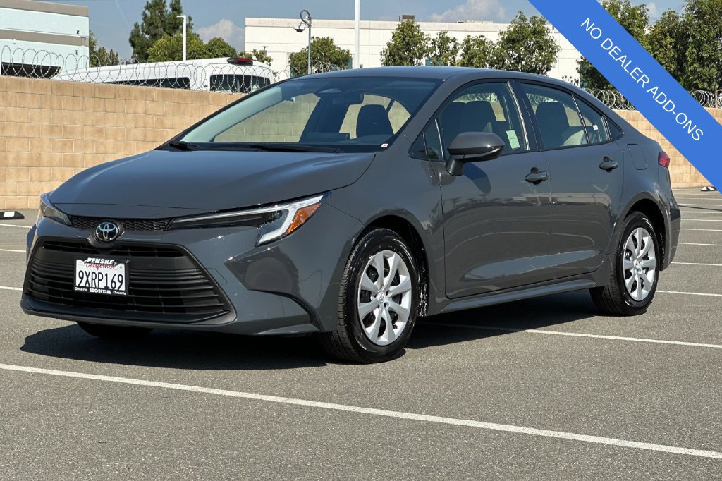 Used 2026 Toyota Corolla LE w/ Carpet Mat Package (TMS) FWD image 8