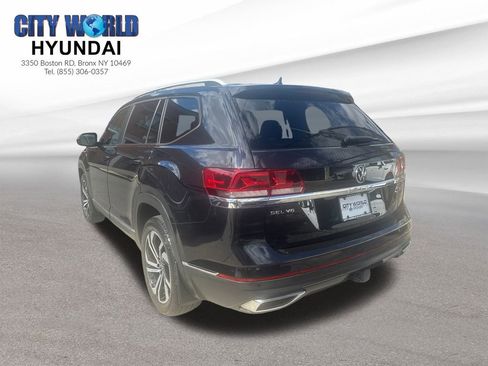 Used 2022 Volkswagen Atlas SEL image 3