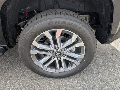 New 2026 Toyota 4Runner Limited image 32