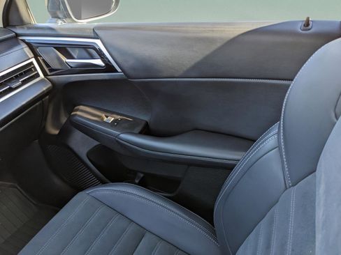 Used 2024 Mitsubishi Outlander SE image 20