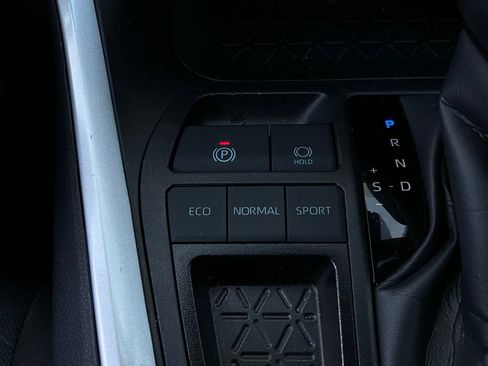 Used 2025 Toyota RAV4 XLE image 24