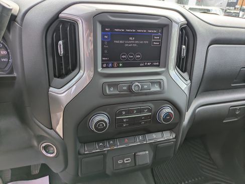 Used 2025 Chevrolet Silverado 1500 W/T w/ WT Value Package image 16