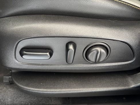 Used 2020 GMC Terrain SLT w/ Preferred Package image 9