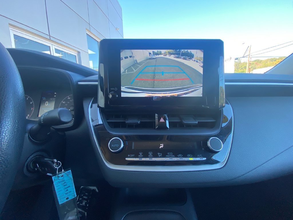 Used 2024 Toyota Corolla LE FWD image 21