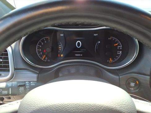 Used 2022 Jeep Grand Cherokee Limited image 18