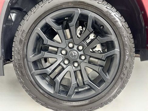 Used 2025 RAM 1500 Limited AWD/4WD image 32