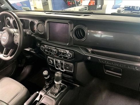 Used 2021 Jeep Wrangler Unlimited Sport AWD/4WD image 14
