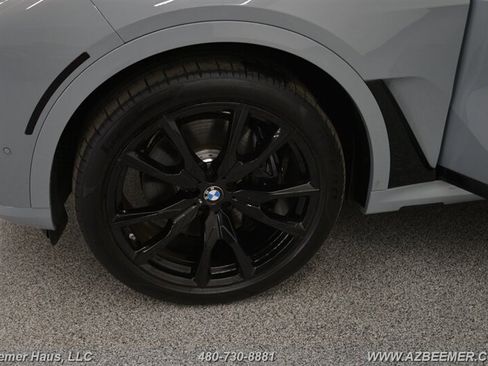 Used 2024 BMW X7 xDrive40i w/ M Sport Package image 46