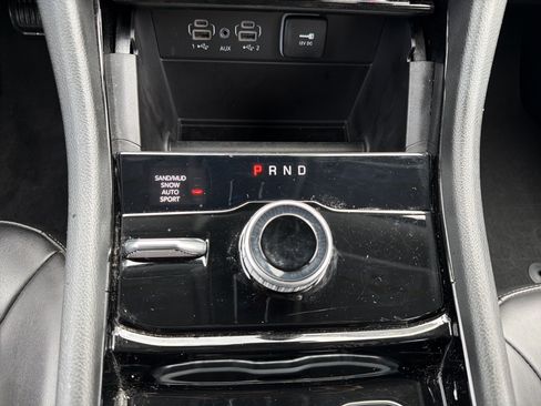 Used 2023 Jeep Grand Cherokee Limited AWD/4WD image 23