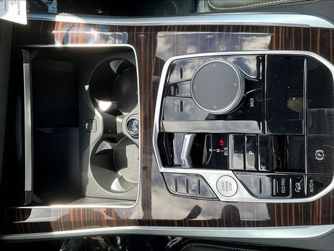 New 2026 BMW X5 xDrive40i AWD/4WD image 16