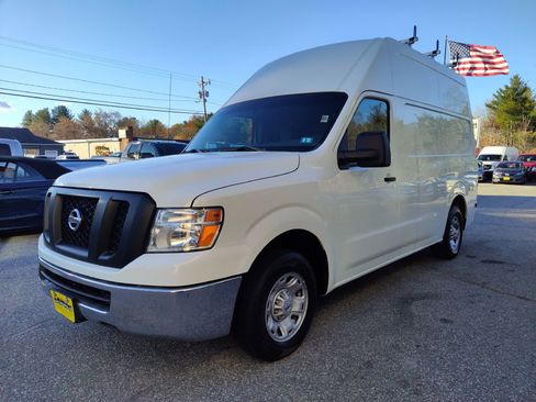 Used 2019 Nissan NV 2500 SV image 4