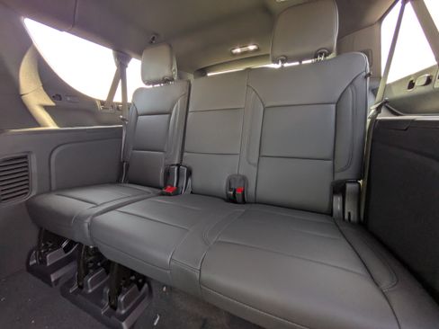 New 2026 Chevrolet Suburban LT w/ Comfort Package RWD image 9