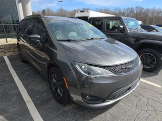 Used 2020 Chrysler Pacifica Touring-L Plus video 1