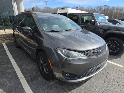 Used 2020 Chrysler Pacifica Touring-L Plus