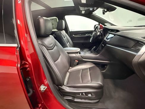 Used 2024 Cadillac XT5 Premium Luxury image 13