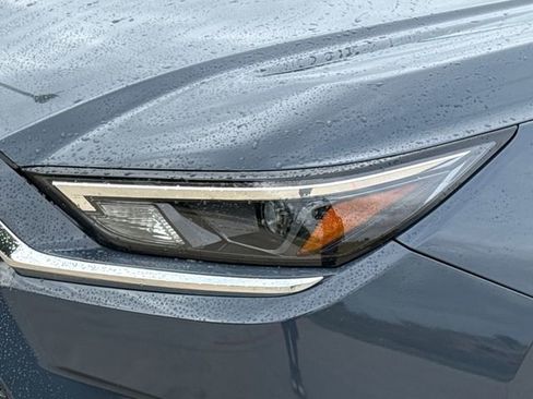 Used 2025 Toyota Grand Highlander AWD image 4