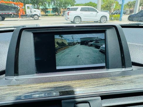 Used 2018 BMW 320i Sedan w/ Convenience Package image 24