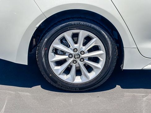 Used 2021 Toyota Corolla LE w/ LE Convenience Package FWD image 10