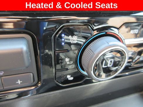 Certified 2024 Chevrolet Silverado 1500 High Country AWD/4WD image 19